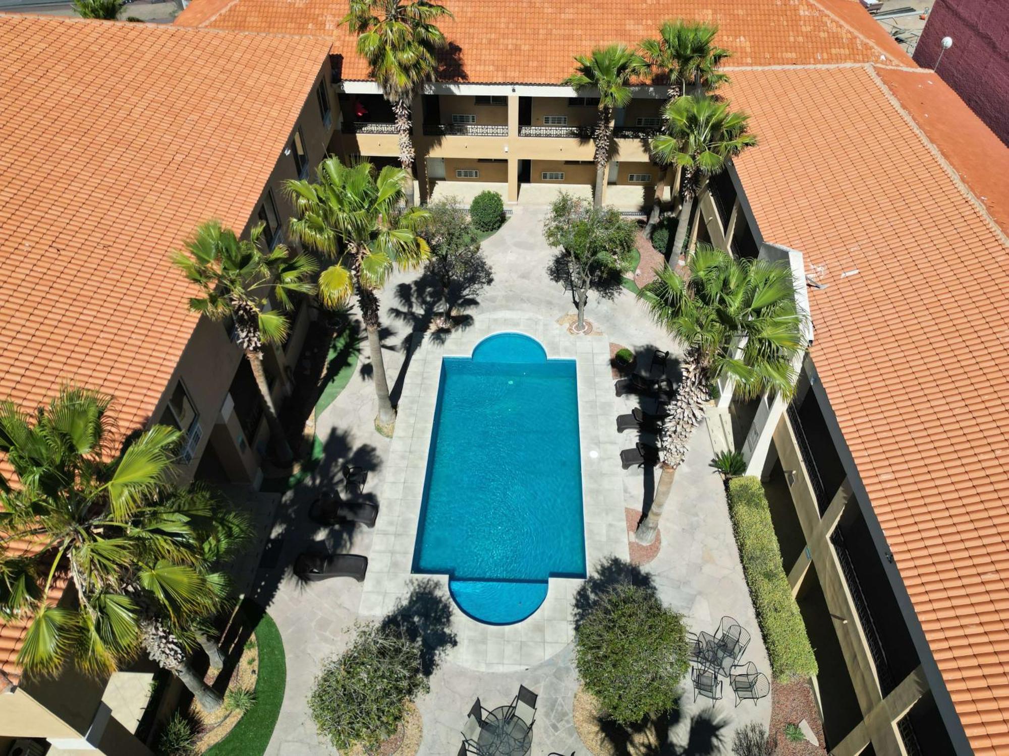Best Western Plus Chihuahua Aeropuerto Екстер'єр фото